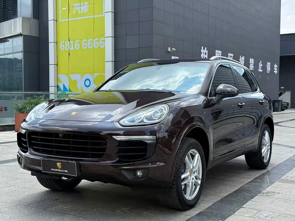 Porsche Cayenne — миниатюра 28