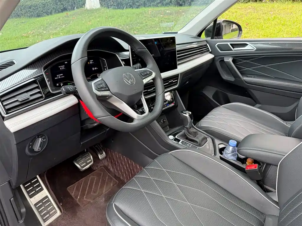 Volkswagen Tiguan L L 2025 330TSI AT R-Line