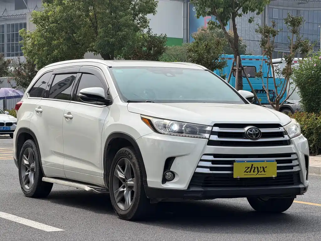 Toyota Highlander — миниатюра 3