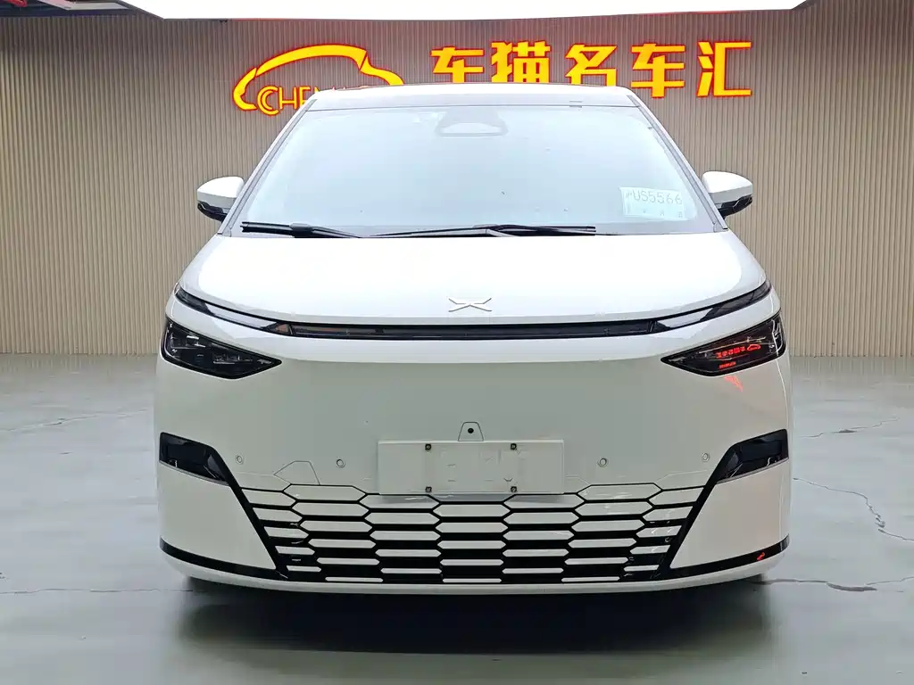 XPeng X9 — миниатюра 3