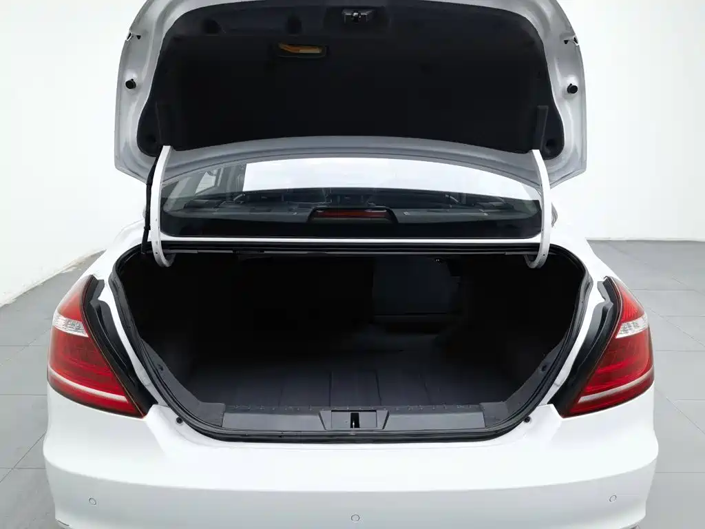 Geely Emgrand — миниатюра 16