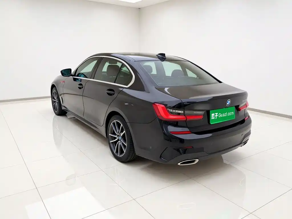 BMW 3 Series — миниатюра 4