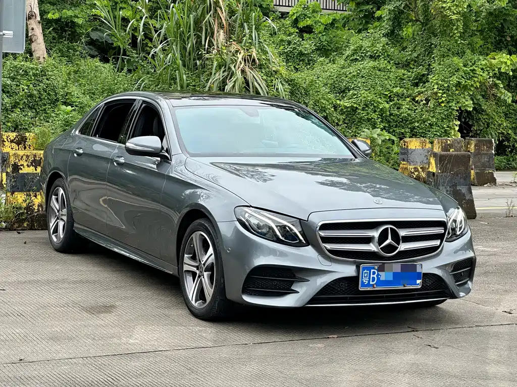 Mercedes-Benz E-Class — миниатюра 3