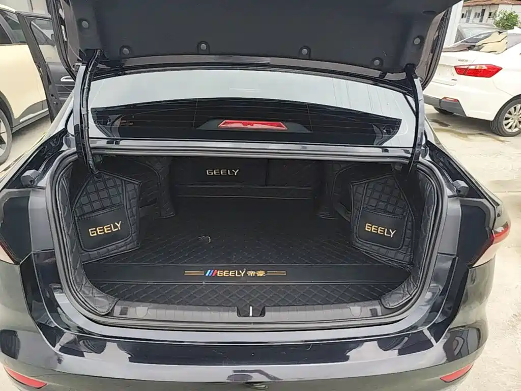 Geely Emgrand — миниатюра 19