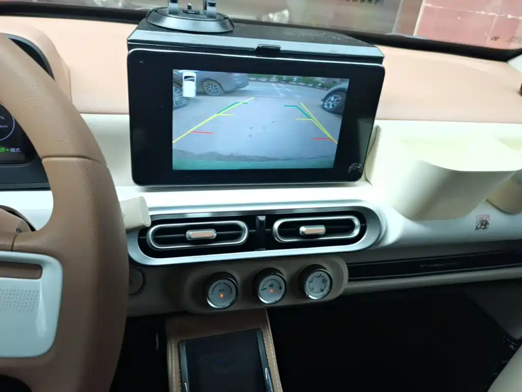 Wuling MINIEV — миниатюра 13