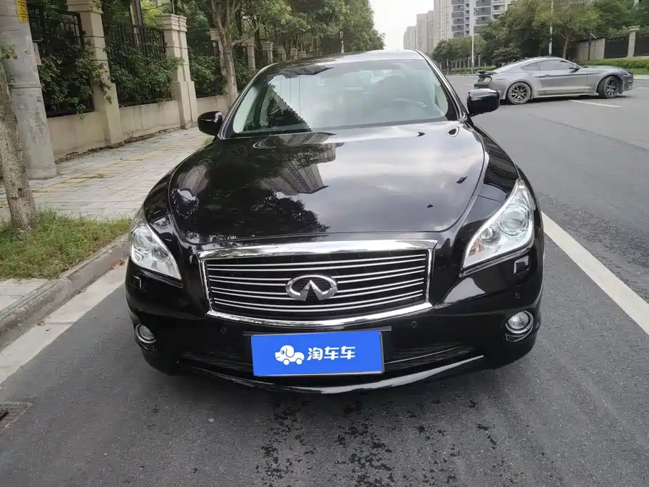 Infiniti Q70 — миниатюра 2
