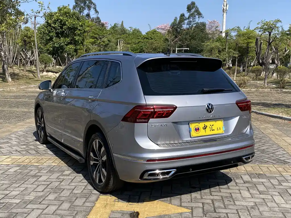 Volkswagen Tiguan L L 2022 330TSI AT R-Line Flagship