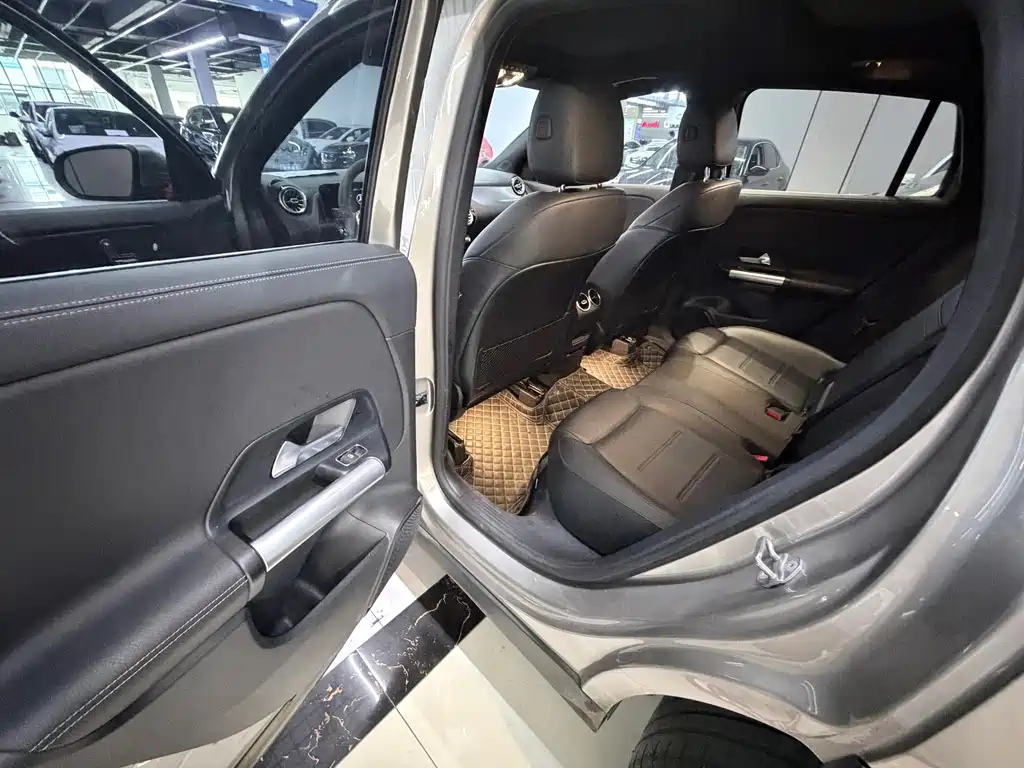 Mercedes-Benz GLA — миниатюра 5