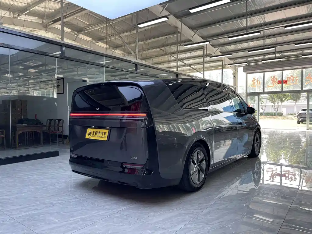 Li Auto Li MEGA — миниатюра 3