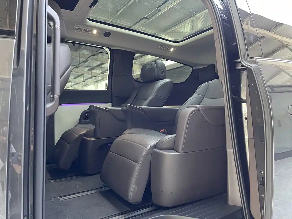 Li Auto Li MEGA — миниатюра 22