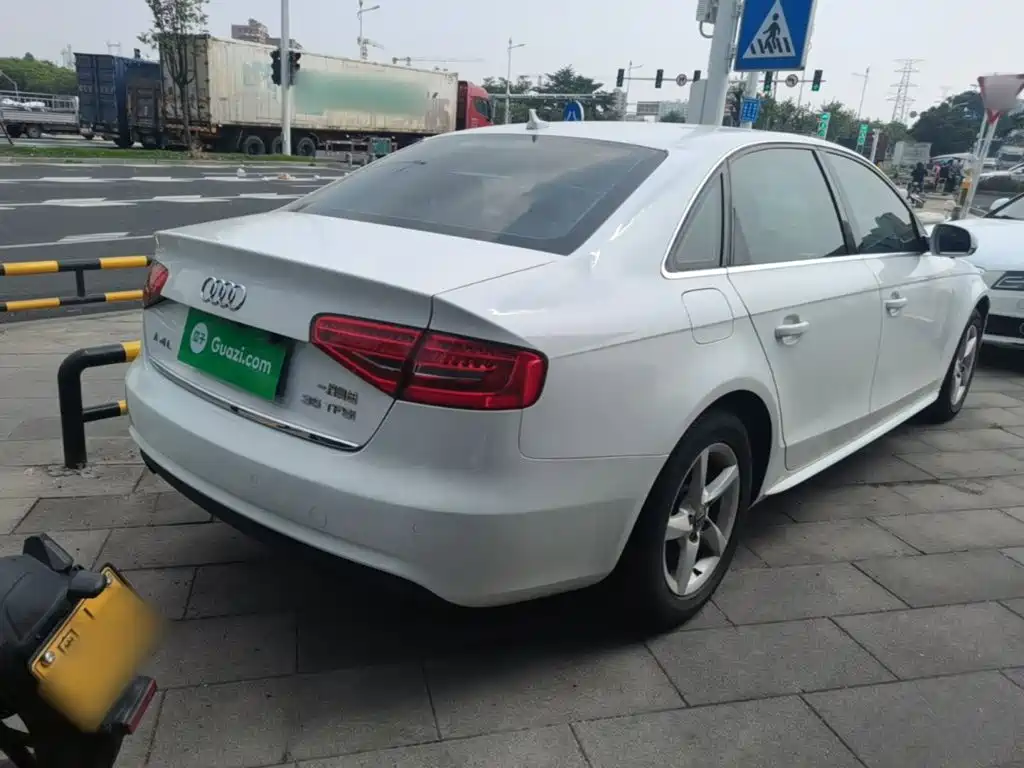 Audi A4L — миниатюра 5