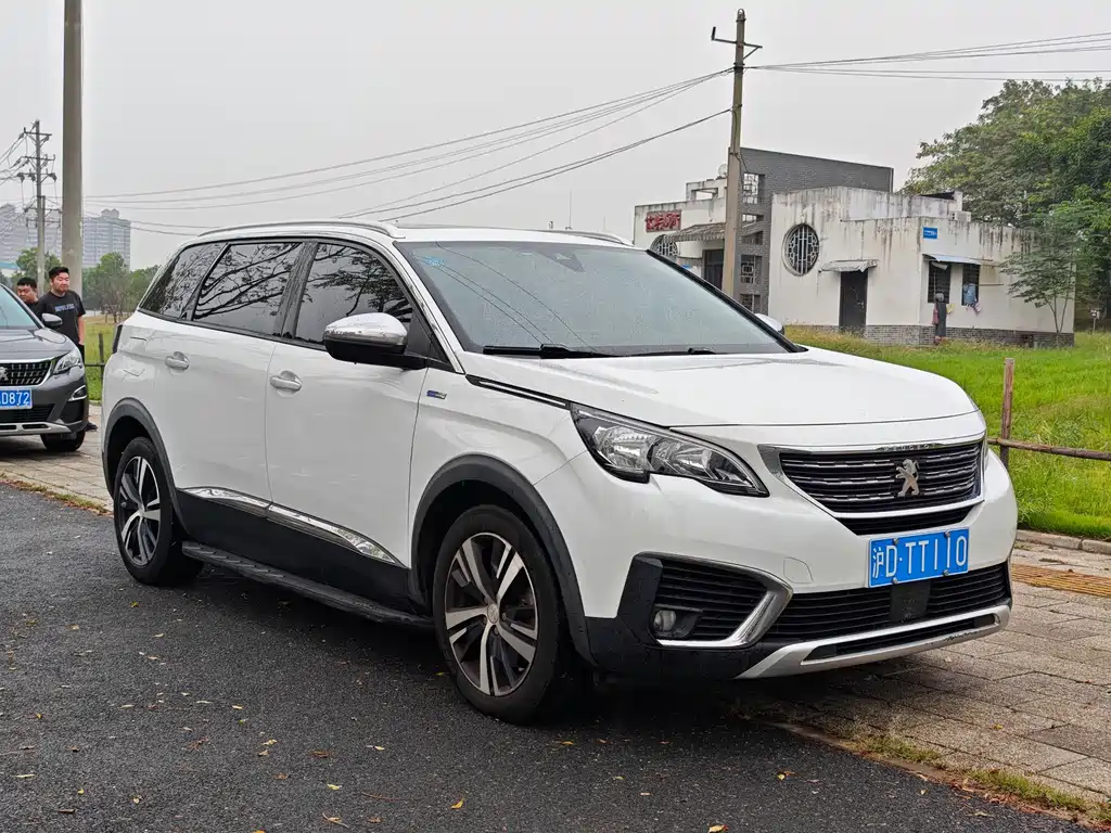 Peugeot 5008 — миниатюра 3