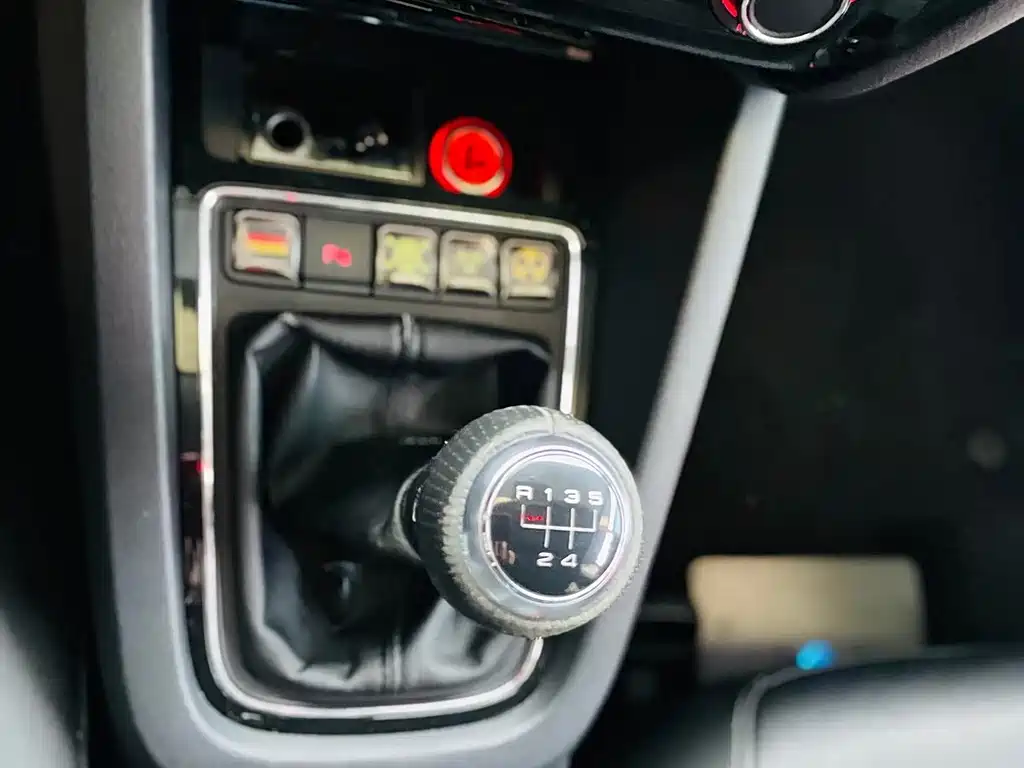 Volkswagen Sagitar — миниатюра 9