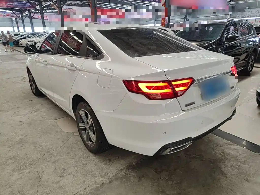 Geely Emgrand GL — миниатюра 5