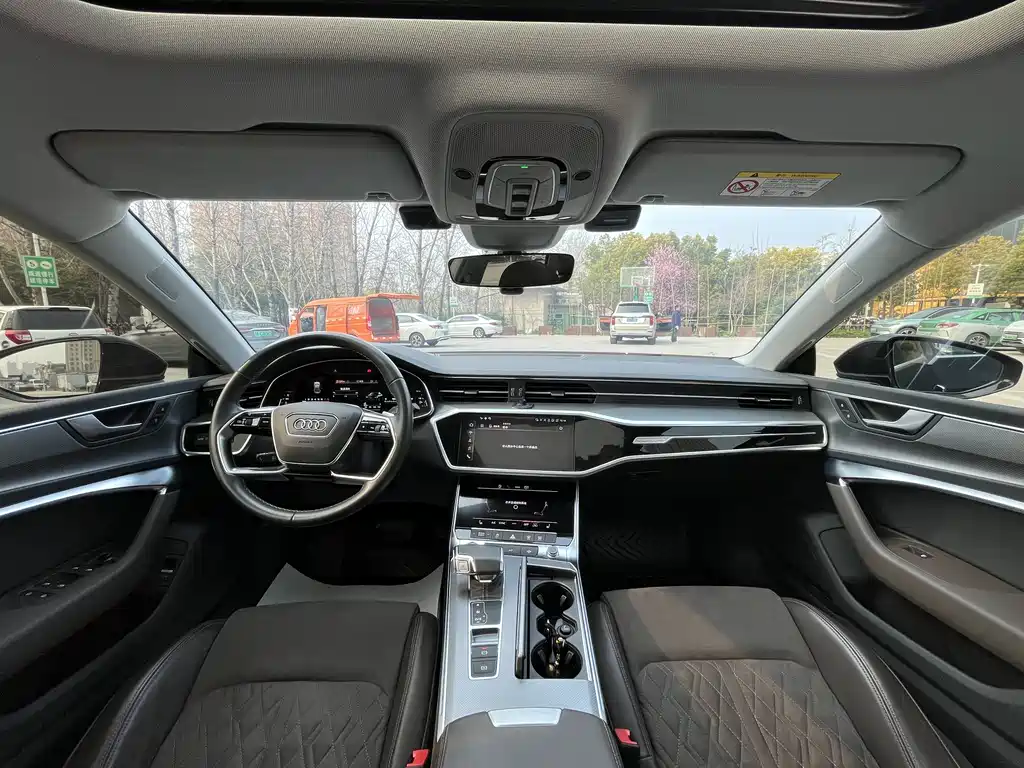 AUDI A7L