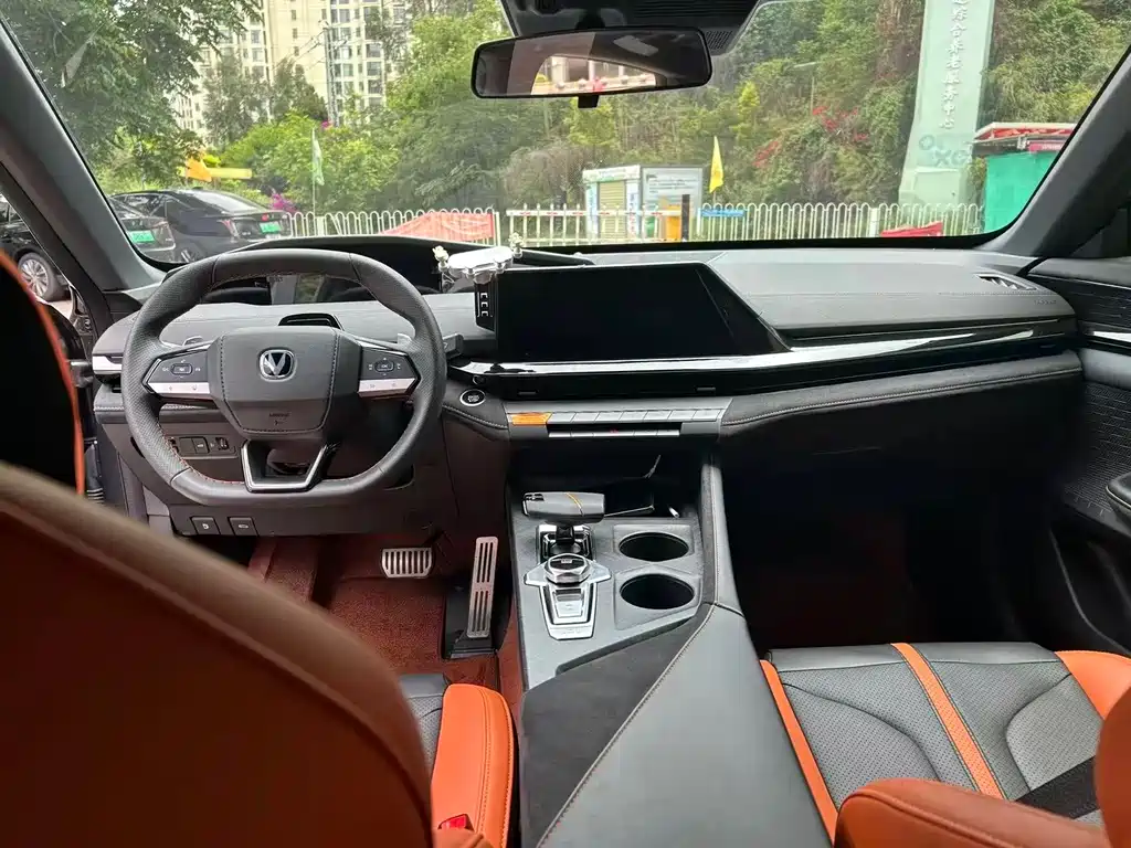 Changan UNI-V 2024 1.5T Luxury Sport