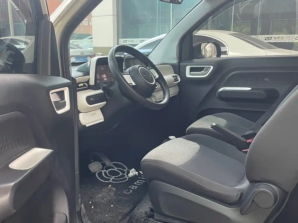 Wuling MINIEV — миниатюра 9