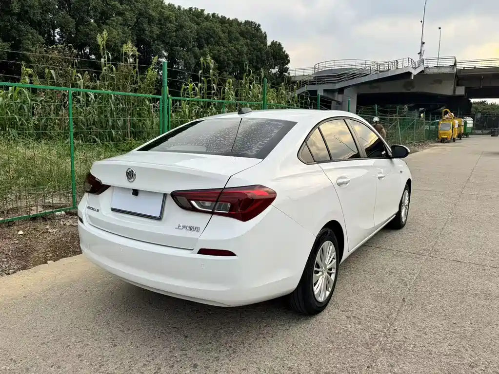 Buick Excelle — миниатюра 6
