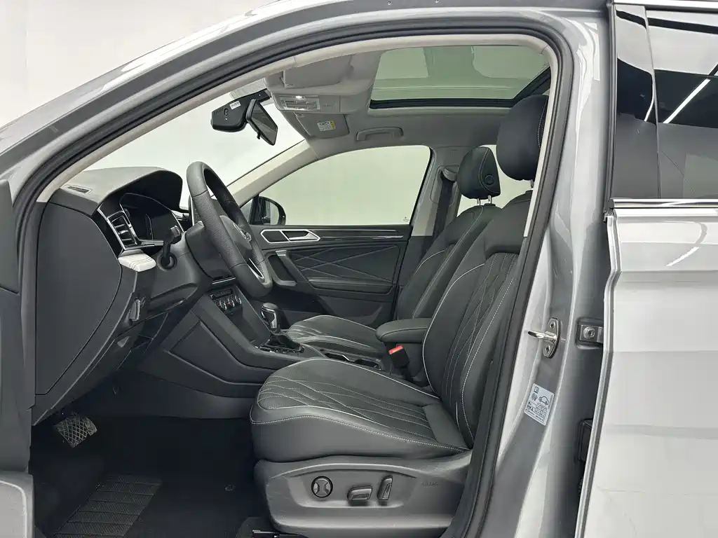 Volkswagen Tiguan L L 2023 280TSI AT