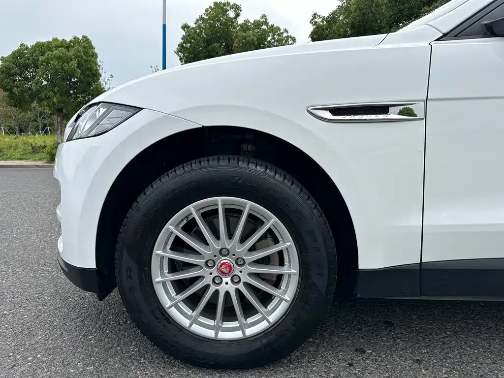 Jaguar F-Pace 2018 2.0T Premium