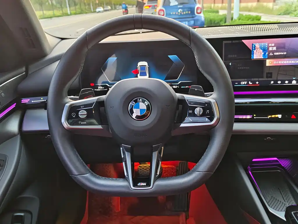 BMW 5 Series — миниатюра 32