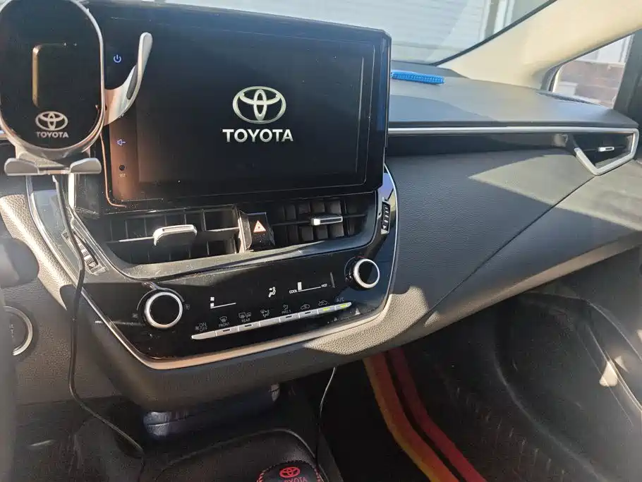 Toyota Corolla — миниатюра 13