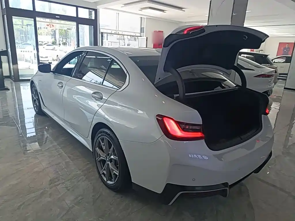 BMW i3 — миниатюра 5