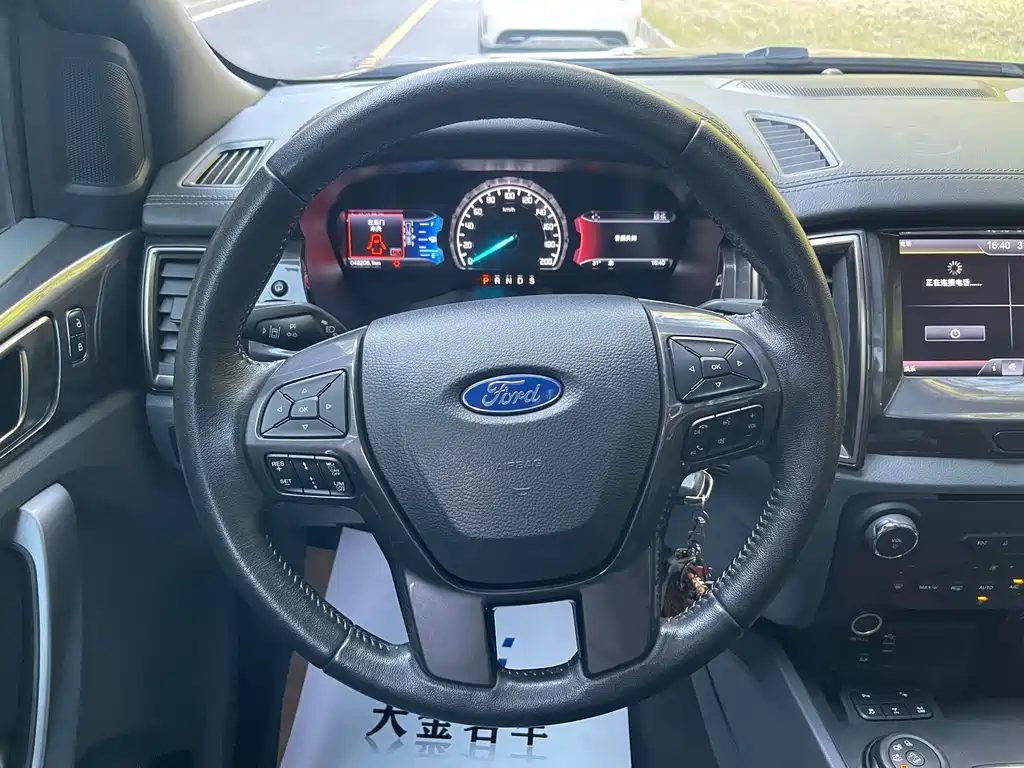 Ford Everest — миниатюра 12