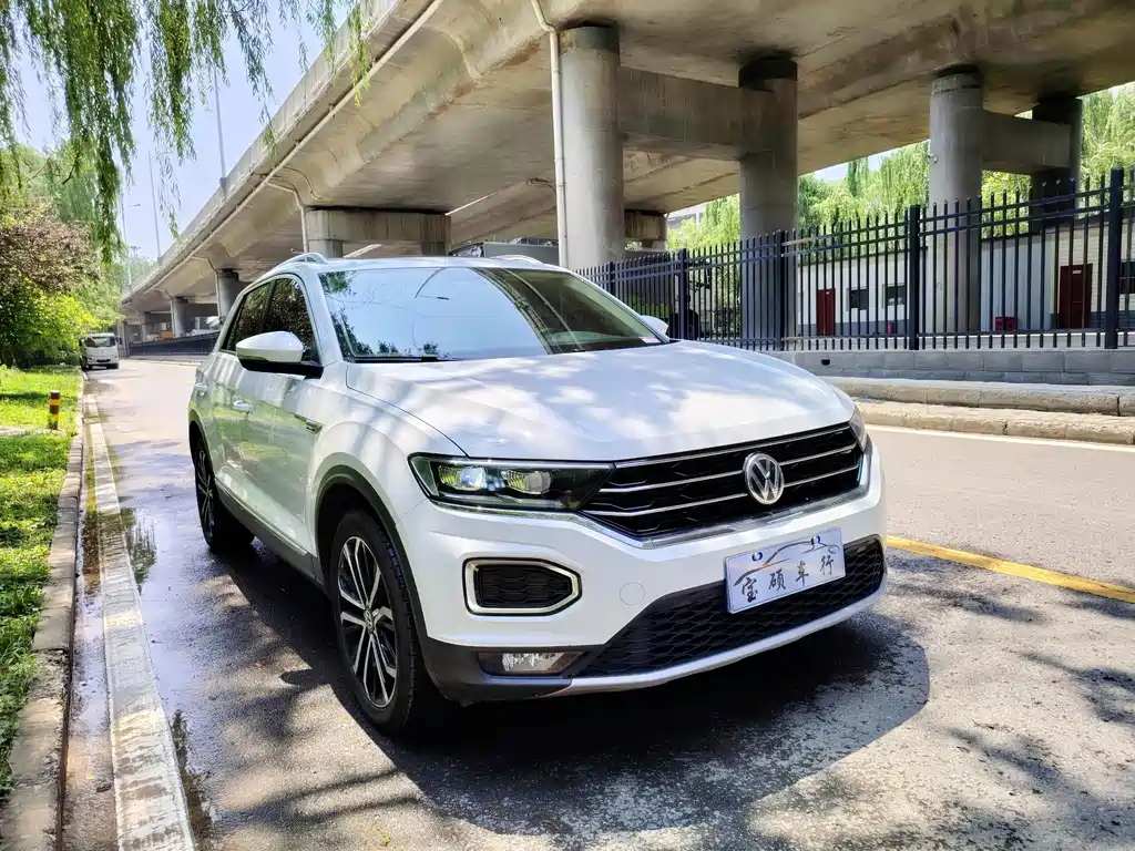 Volkswagen T-Roc — миниатюра 3