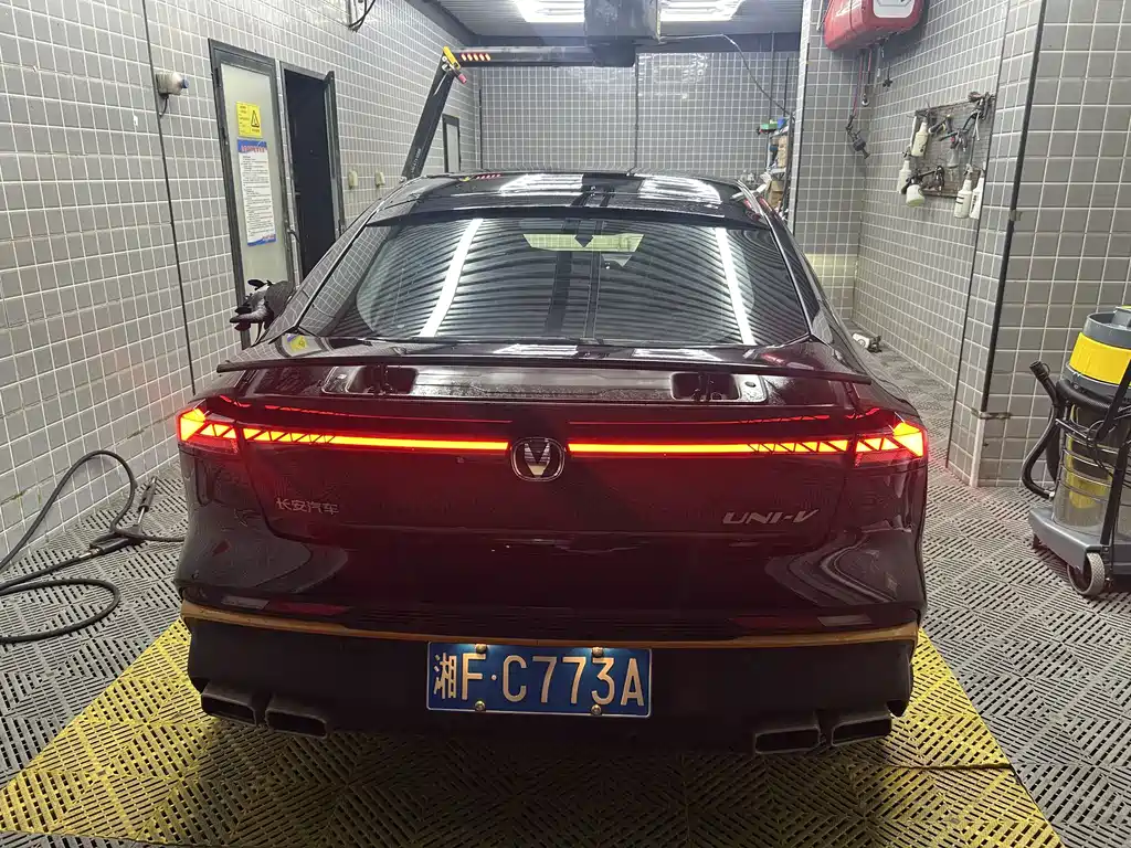 Changan UNI-V — миниатюра 3