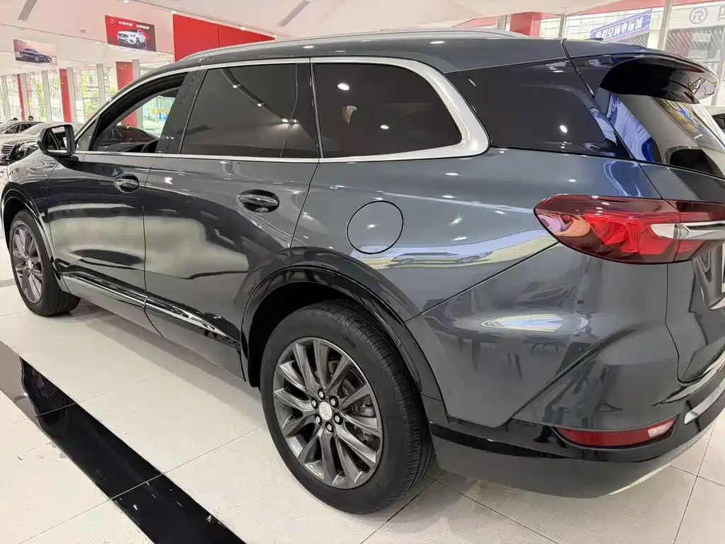 Buick Enclave — миниатюра 13