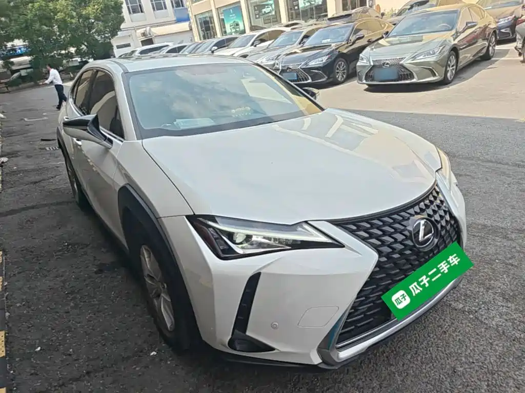 Lexus UX — миниатюра 4