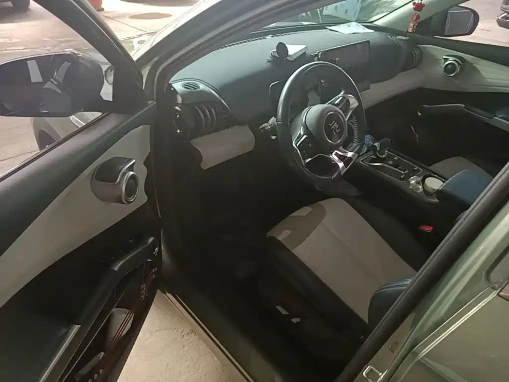 BYD Yuan Plus — миниатюра 16