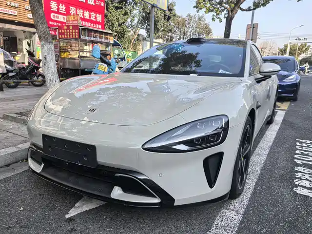 XIAOMI CAR XIAOMI SU7 2025