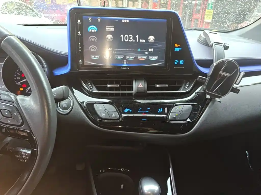 Toyota IZOA — миниатюра 13