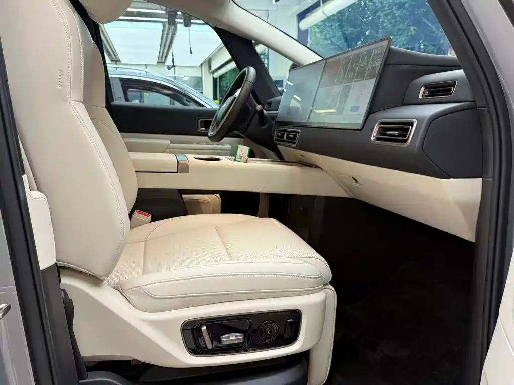 Li Auto Li MEGA — миниатюра 7