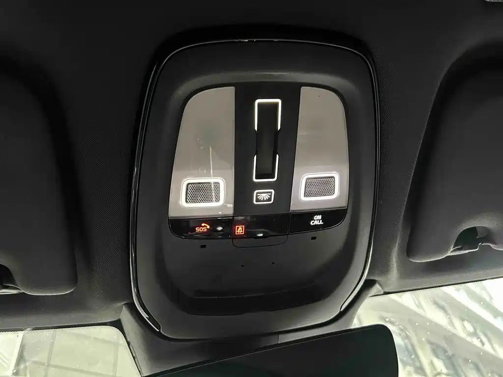 Volvo XC60 2022 B5 Luxury