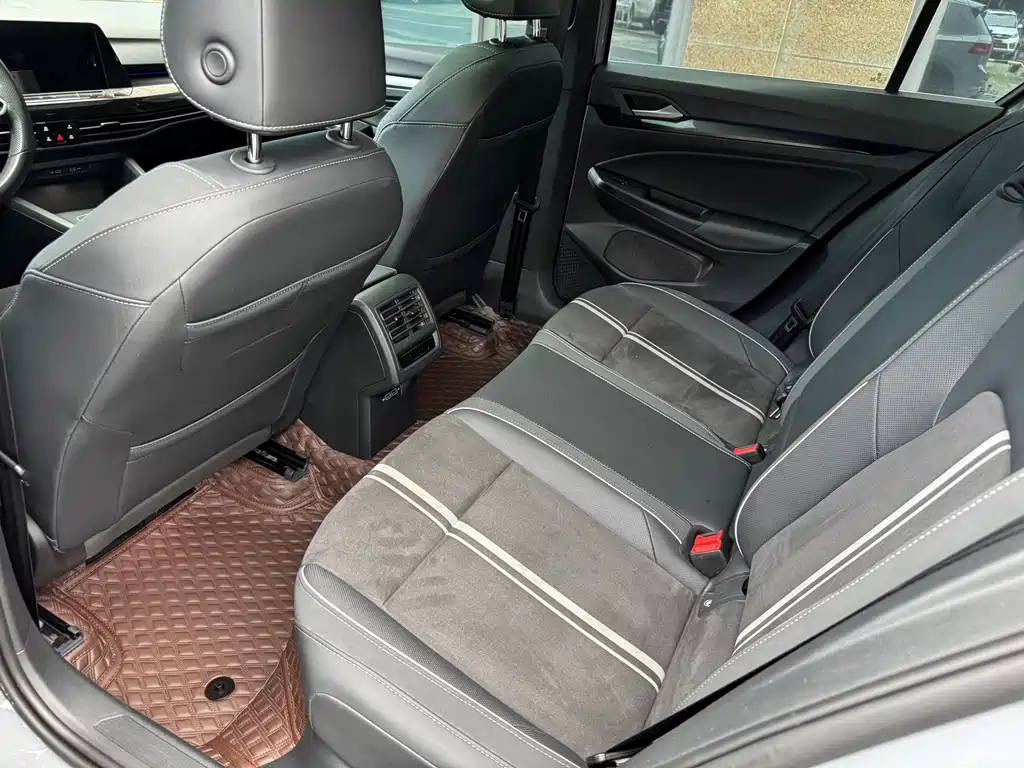 Volkswagen Golf — миниатюра 8