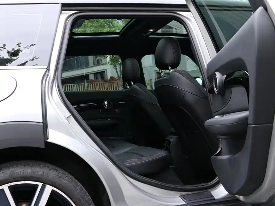 MINI Mini Clubman — миниатюра 12