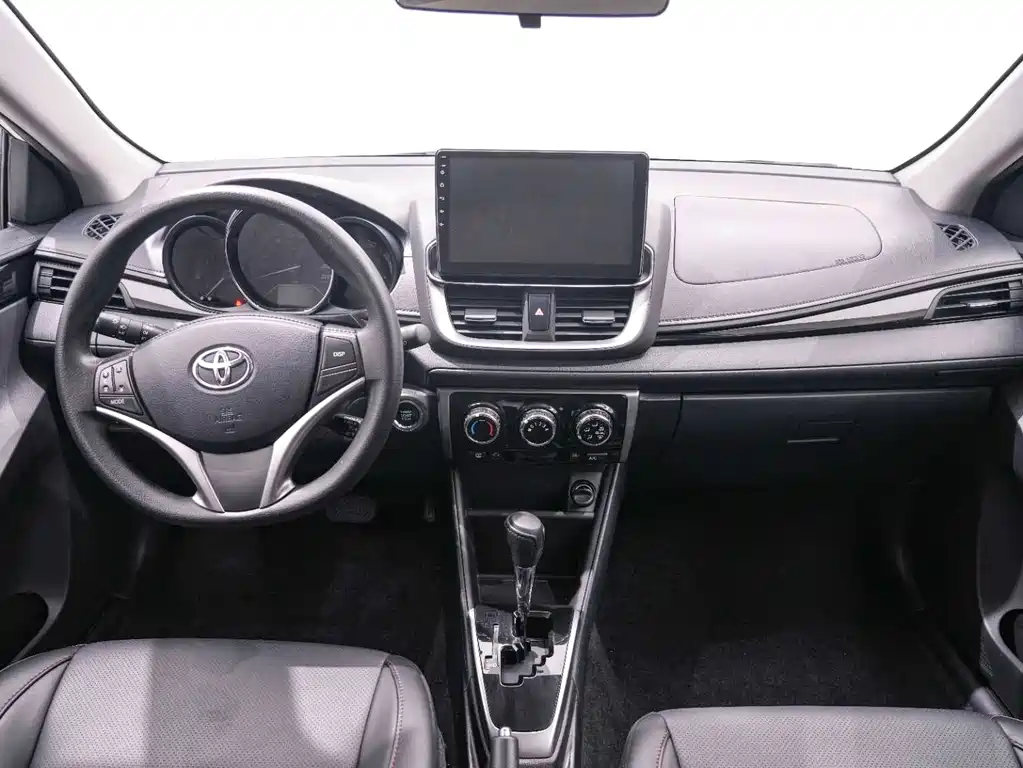 TOYOTA YARIS L ZHIXUAN