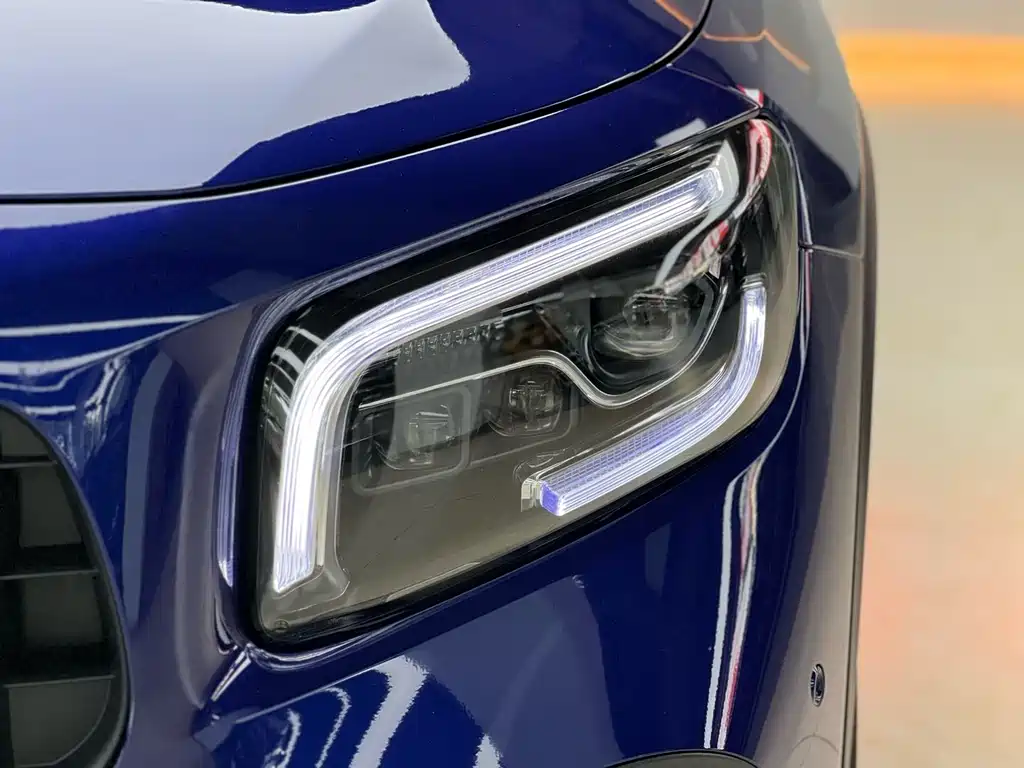 Mercedes-Benz GLB AMG — миниатюра 17
