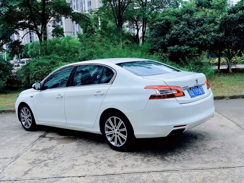 Peugeot 408 — миниатюра 6