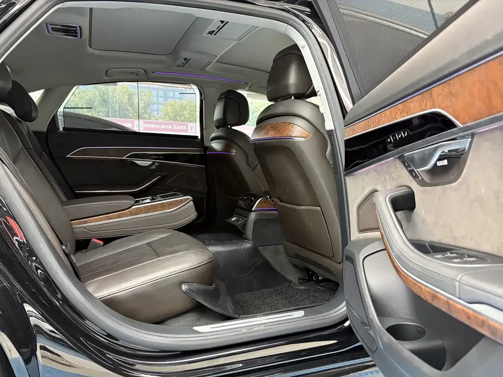 Audi A8 — миниатюра 15