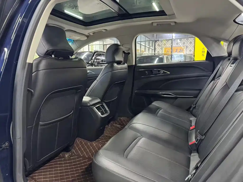 Ford Taurus — миниатюра 8