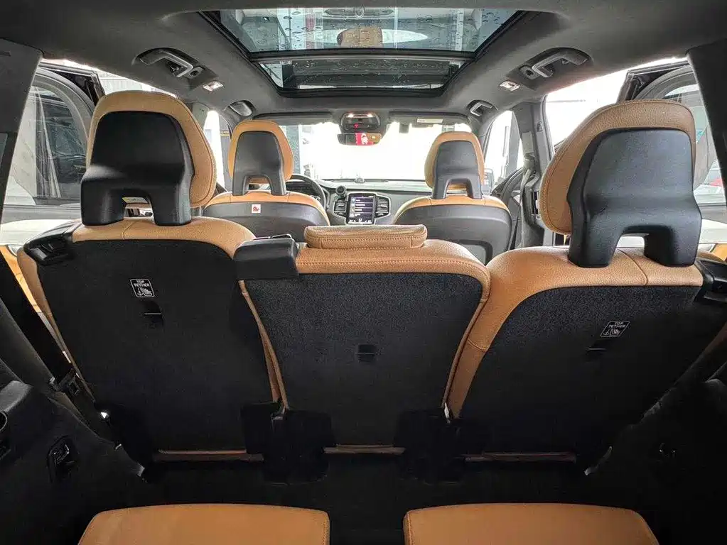 Volvo XC90 — миниатюра 26