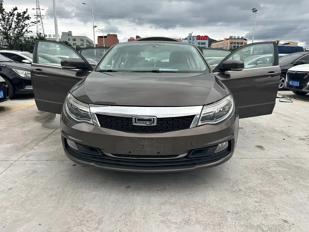 Qoros Qoros 3 — миниатюра 4