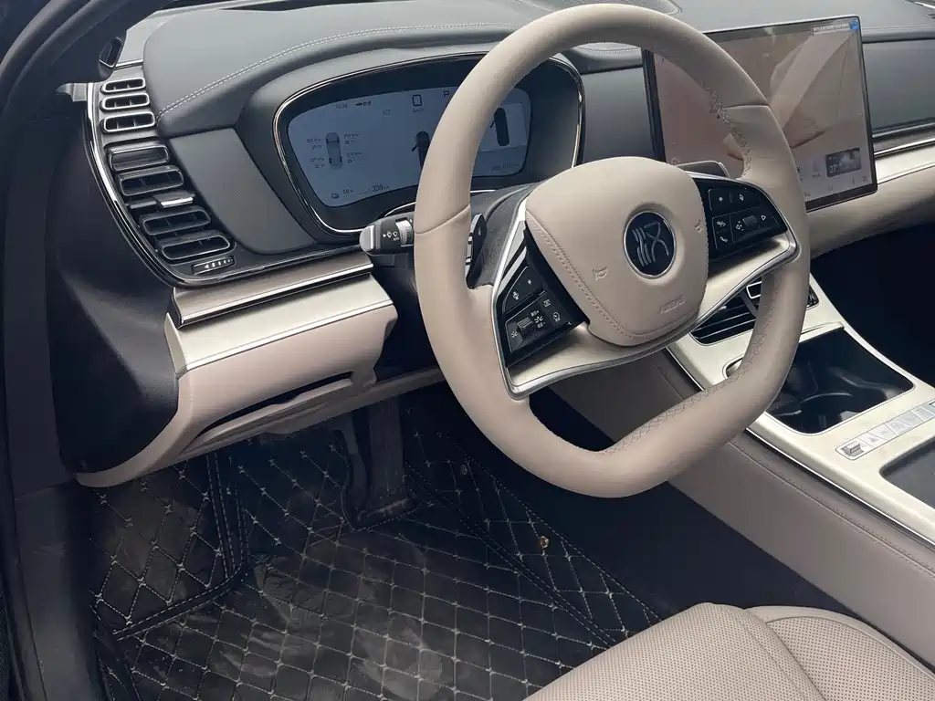 BYD Han 2025 EV Smart Drive 635KM Flagship