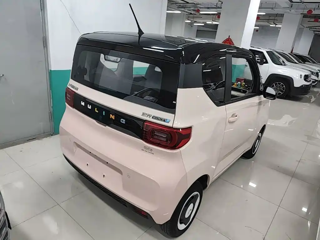 Wuling MINIEV — миниатюра 7