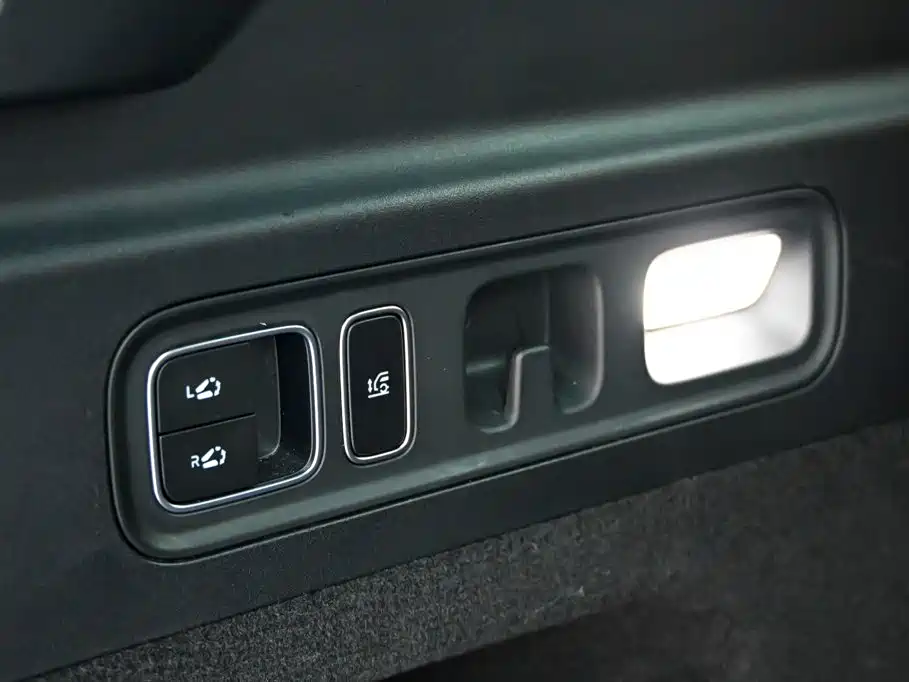 Li Auto Li L7 — миниатюра 32