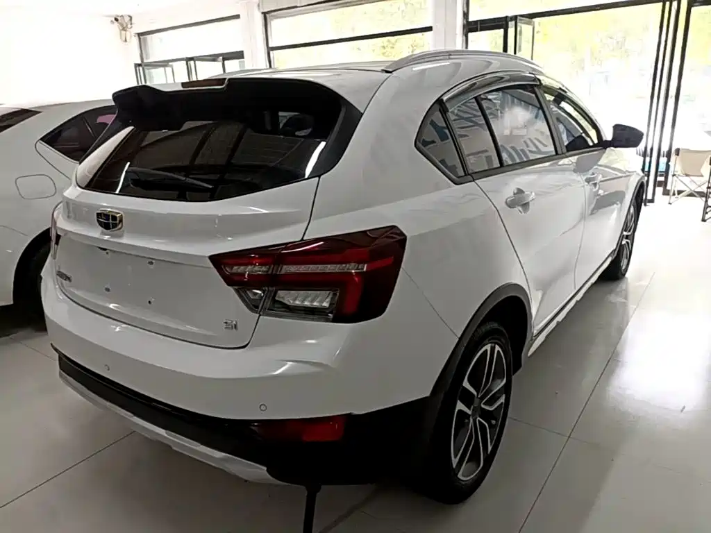 Geely Vision S1 — миниатюра 7